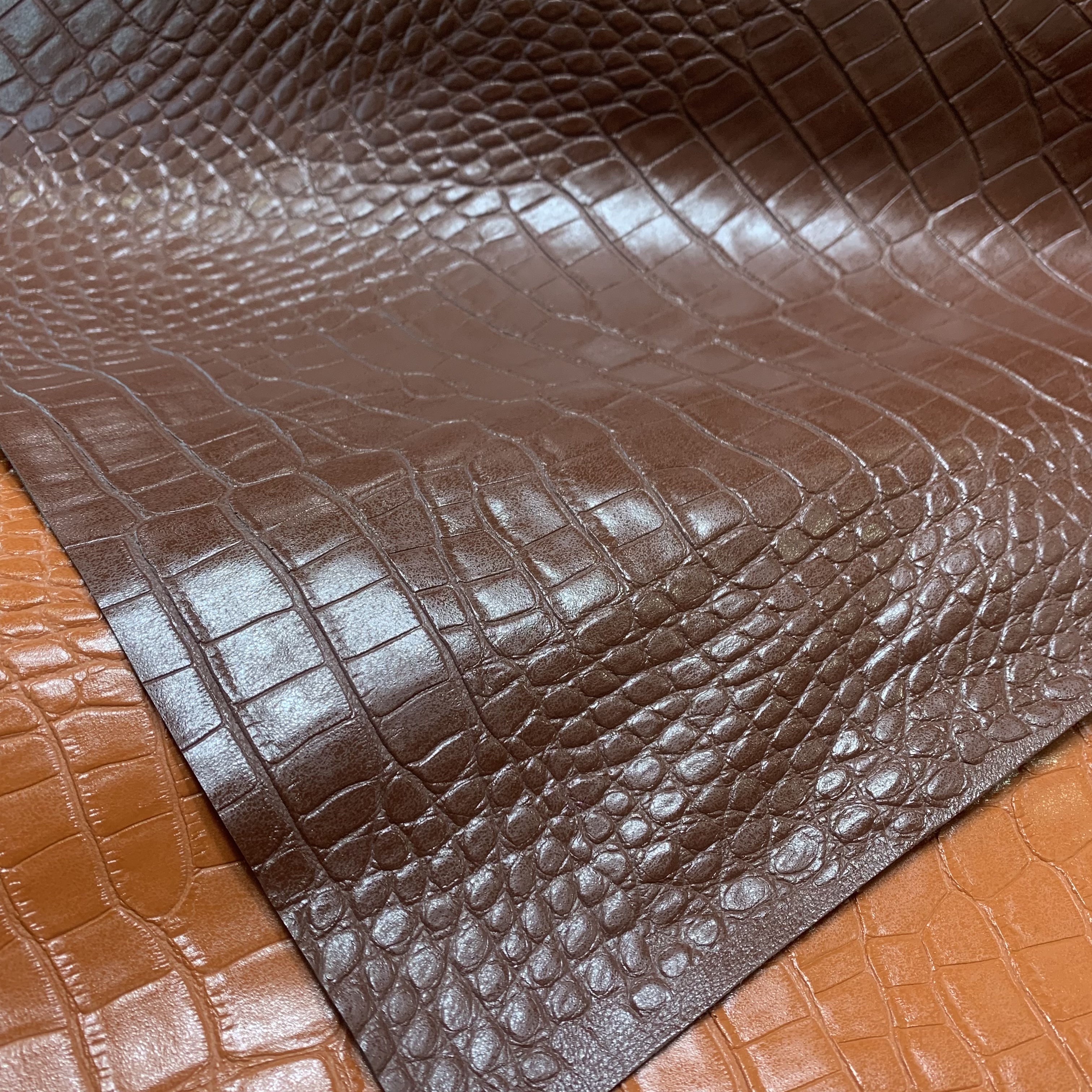 PVC Leather：


1. Good hand-feeling with soft touch, natural and superfine grains

2. Abrasion-resistant and Scratch-resistant

3. flame-retardant, US standard or UK standard flame retardant

4. Odourless 5. Easy to take care of and disinfect，We can provide pattern and color customization services to meet any of your request.
